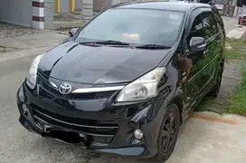 toyota avanza veloz 1.5 AT thn 2013 akhir