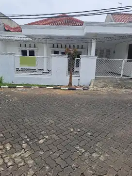 Disewakan Rumah Siap Huni di Taman Bougenville Estate Bekasi