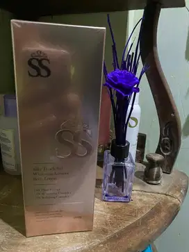 Silky Touch whitening body lotion by SS skin