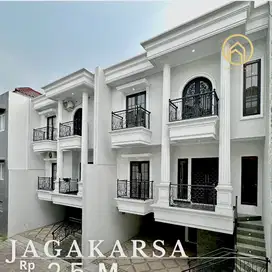 RUMAH BARU DALAM TOWNHOUSE JAGAKARSA