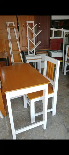 Set meja kursi warung