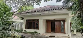 LXMMT 0022 Dijual Rumah Besar Dekat Area Thamrin Jakarta Pusat