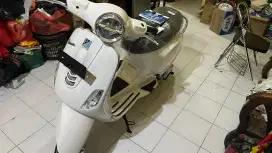 All New Vespa LX 125 2024 KM 9