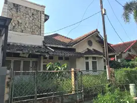 Rumah Tua Hitung Tanah di Komp Villa Delima Lebak Bulus Jakarta