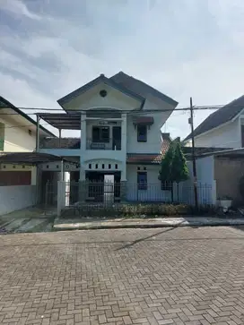 Setiabudi Regency, Setiabudi. Rumah 2 Lt Lokasi Premium di Bandung