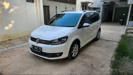 Di jual VW Touran 1.4TSI 2011 Putih Indramayu Jawa Barat.