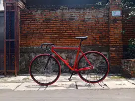 Sepeda fixie soloist 01