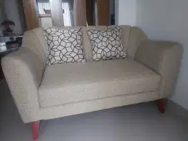 Sofa ruang tamu