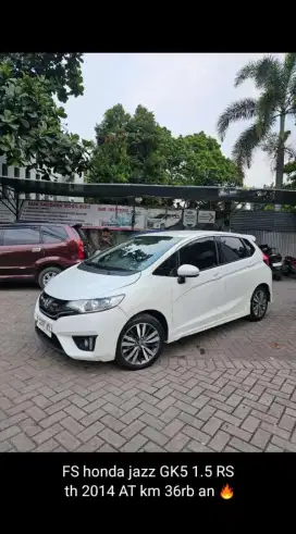 honda jazz GK5 1.5 RS
th 2014 km 36rb