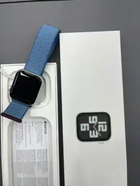 CICILAN 0%  Apple watch SE 40mm silver bebas 2 kali