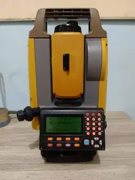 Total station Topcon GM 52 bekas komplit murah