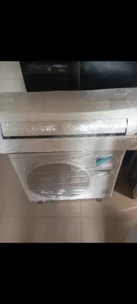 Ac Daikin R32 1-2 pk Ready  Full original blum Lasan