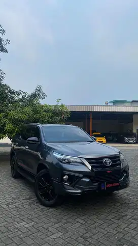 Toyota Fortuner VRZ TRD 2020