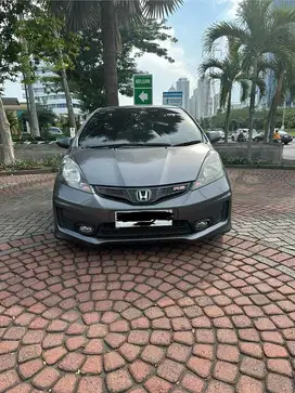 HONDA JAZZ RS AT ABU - ABU 2013 Last Facelift