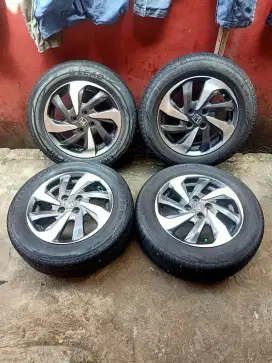 Velg copotan Honda Mobilio RS r15 original