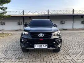 Toyota Fortuner 2.4 VRZ TRD Diesel TDP 10 Jt