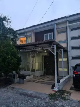 Dikontrakkan rumah Grand Bunder Regency Gresik