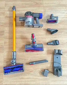 Dijual Vacum cleaner merk Dyson komplit