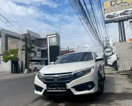 Civic Turbo ES Cvt 2017 Low KM 63rb