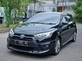 Yaris S TRD AT 2015 Hitam Metalik