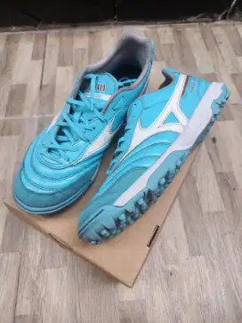 Sepatu mizuno turf