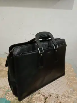 Preloved Tas Kulit Kerja