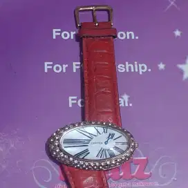 Jam Tangan Cartier Quartz Original Swiss Made utk wanita dg permata