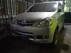 Toyota avanza 2010