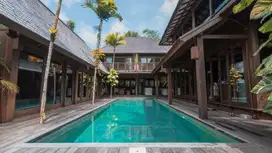 Villa Freehold With Traditional Style in Uluwatu Area