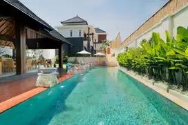 Villa Freehold with big garden in a quiet location,  good for investme