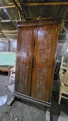 Lemari pakaian jati 2pintu