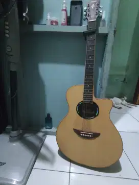 GITAR YAMAHA NO ORI BODY 90% MULUS