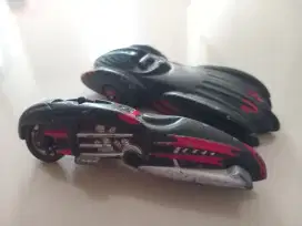 Die Cast Batmobil Motor