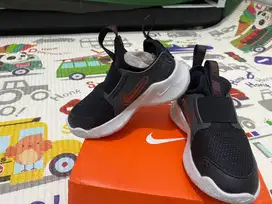 Dijual sepatu NIKE kids kondisi baru