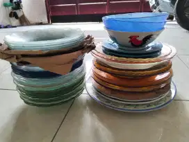 Piring dan mangkok kaca