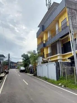 Dijual Pondok Wisata 3 Lantai Di Jalan Pidada Ubung Dekat Jalan Utama