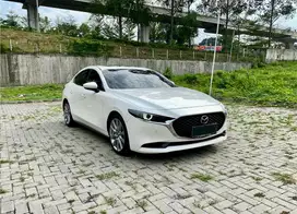 CASH Mazda 3 Sedan 2019 pemakaian 2021