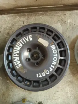 Compomotive R16 x 7in ET 0 hole 5 pcd 114,3
