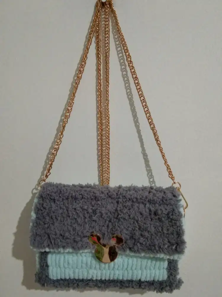 Tas handmade rajutan