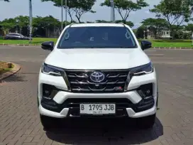 Fortuner GR 2.8 disel 2024 KM 10 rb putih