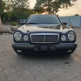 Mercedes-Benz e320 1998