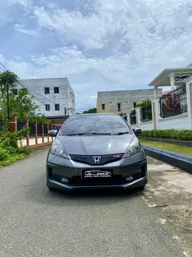 Honda jazz RS i-vtec,aotometic,tahun 2013