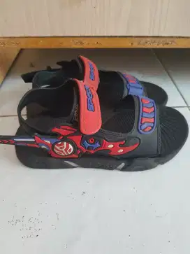 Sepatu sendal Anak