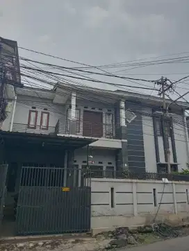 RUMAH LUXX 3 LANTAI DEKAT KAMPUS MARANATHA ,TOLL PASTEUR BANDUNG