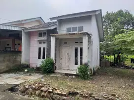 Rumah di jual di Komplek Kesuma Residence Blok E 1 , Posisi Hook