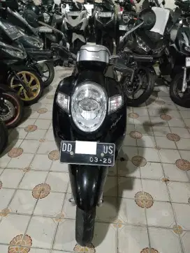 Honda scoopy 110 cc 2020 hitam