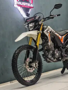 TERMURAH!! Honda CRF 150L 2022 White Favourite Mustika Motoshop