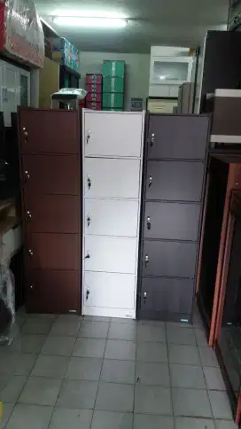 lemari loker 5 susun kunci