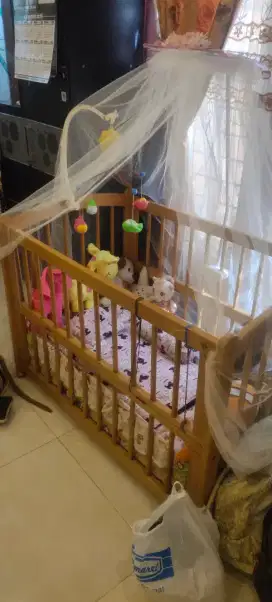 Dijual tempat tidur bayi