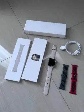 Bekas Apple Watch Series 9 45mm Starlight